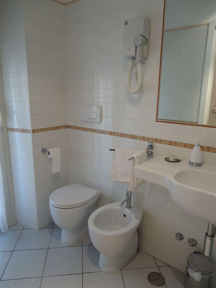 Tre R Bed & Breakfast Rome Bagian luar foto