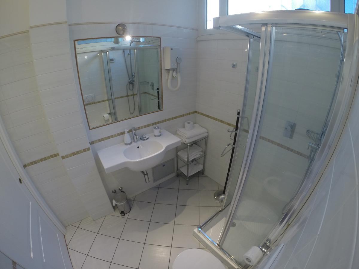 Tre R Bed & Breakfast Rome Bagian luar foto