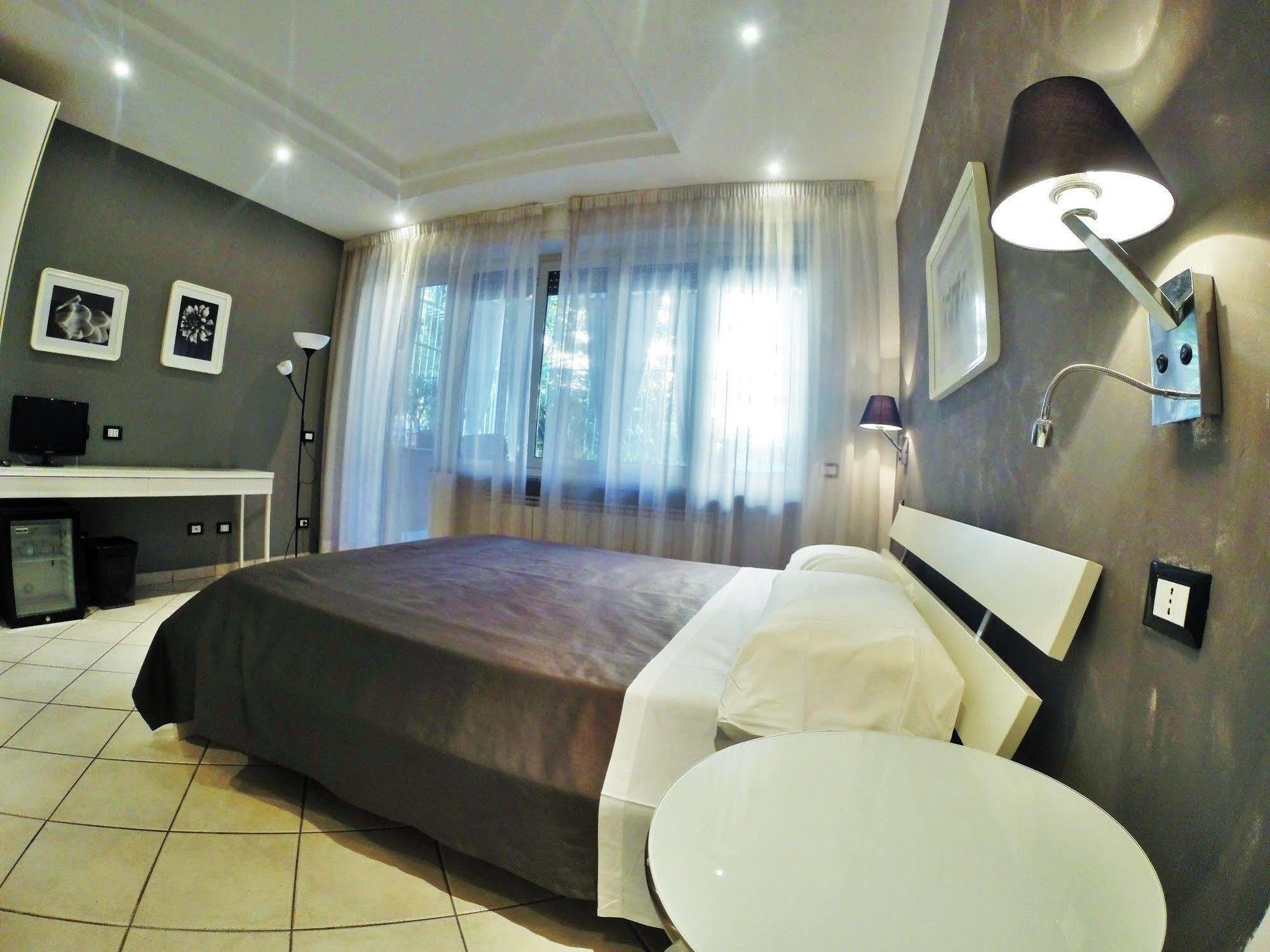 Tre R Bed & Breakfast Rome Bagian luar foto